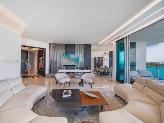 3-bedroom condo for rent in Bal Harbour - 10295 E Collins Ave 1509 - MondialRealty