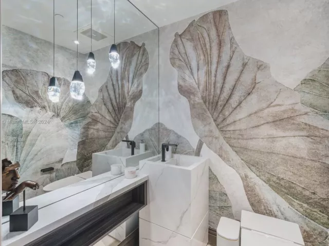 3-bedroom condo for rent in Bal Harbour - 10295 E Collins Ave 1509 - MondialRealty