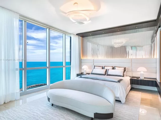 3-bedroom condo for rent in Bal Harbour - 10295 E Collins Ave 1509 - MondialRealty