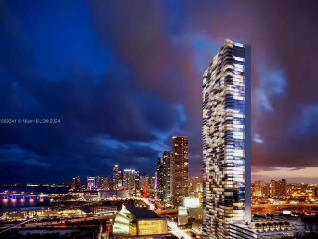 Apartment for sale  Unit #4303 - photo 4824247