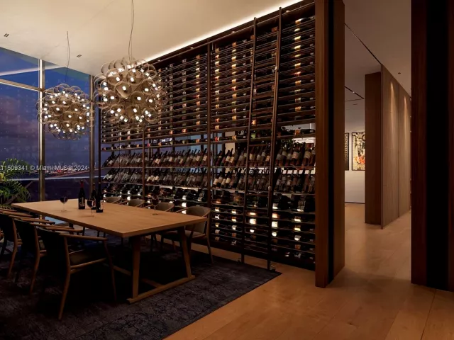 Apartment for sale  Unit #4303 - photo 4824240