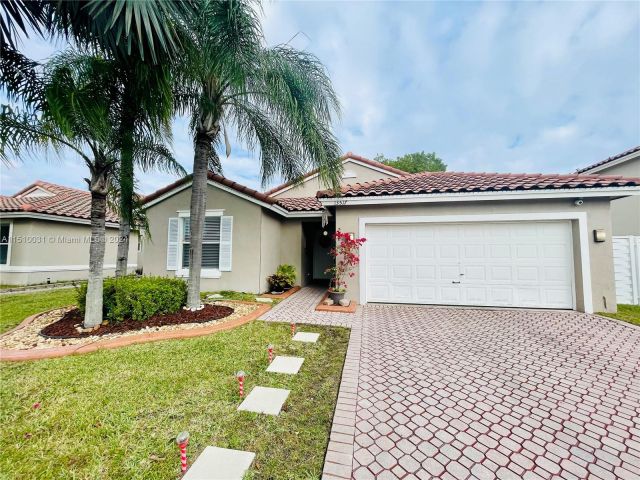 Home for rent at 13517 SW 144th Ter - photo 4828997