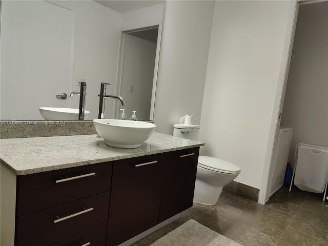 Apartment for rent  Unit #101 - photo 5478681