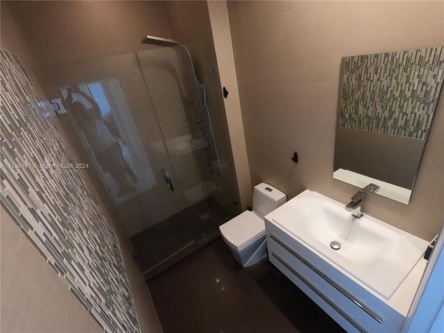 Apartment for rent  Unit #UPH 19 - photo 4839885