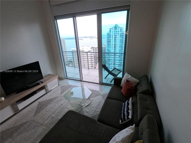 Apartment for rent  Unit #UPH 19 - photo 4839896