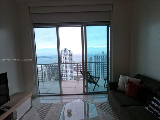 Apartment for rent  Unit #UPH 19 - photo 4839897