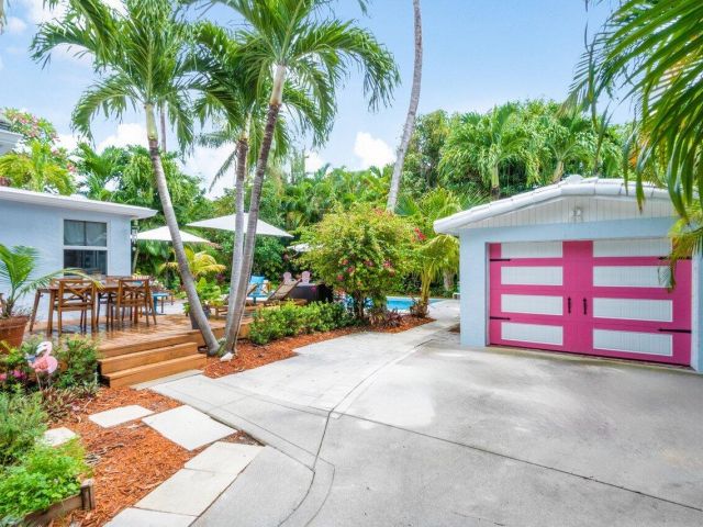 Home for rent at 902 E Boca Raton Road - photo 4852620