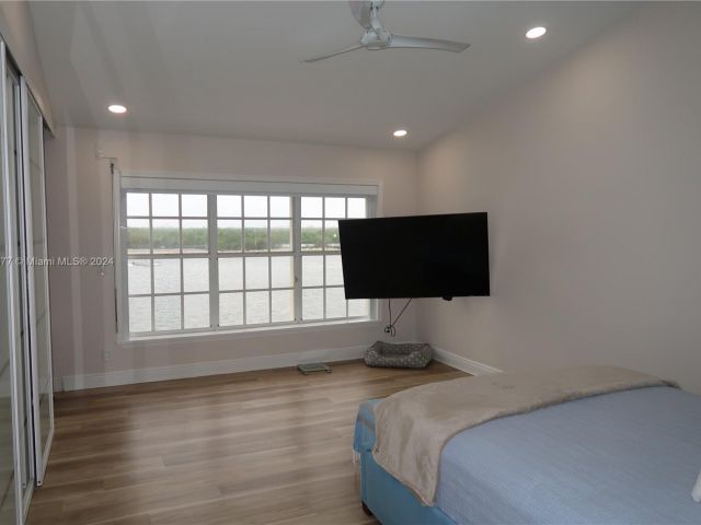 Home for rent at 4212 N Ocean Dr - photo 4845357