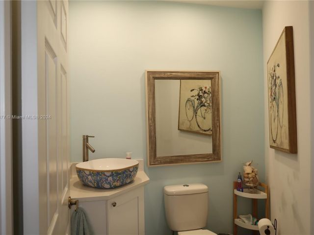 Home for rent at 4212 N Ocean Dr - photo 4845367