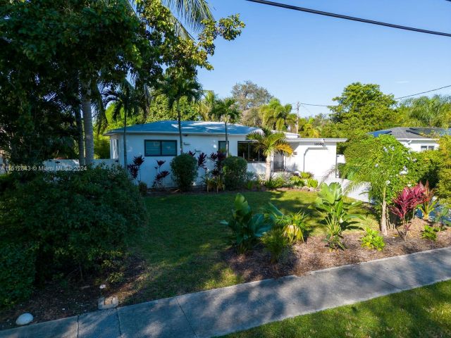 Home for sale at 13030 NE 4th Ave - photo 4848770