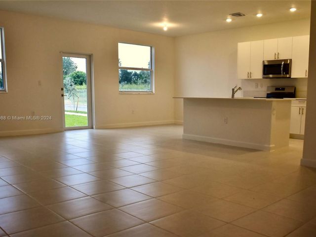 Home for rent at 14894 SW 163rd st 14894 - photo 4875333