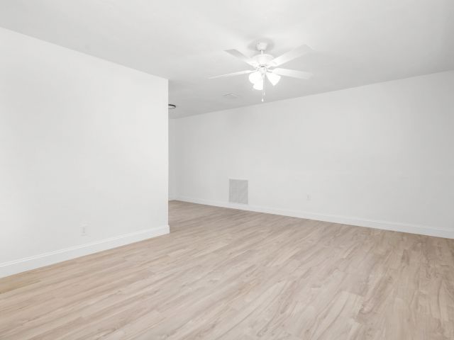 Home for rent at 236 Ashworth Street - photo 4860451