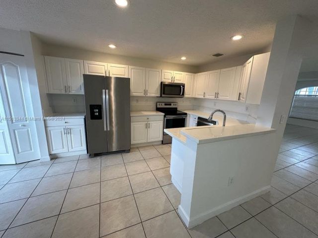 Home for rent at 5100 NW 116th Ct 5100 - photo 4858993