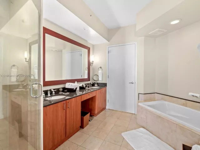 Apartment for sale  Unit #1205 - photo 4863487