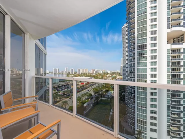 Apartment for sale  Unit #1205 - photo 4863488