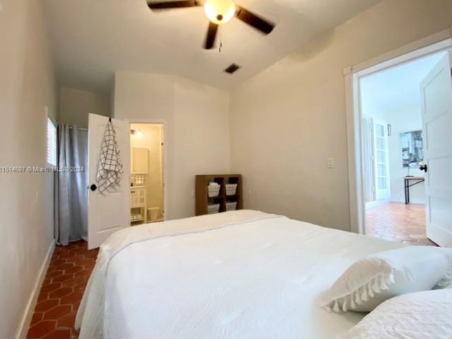 Home for rent at 4619 SW 10th St . - photo 4865291