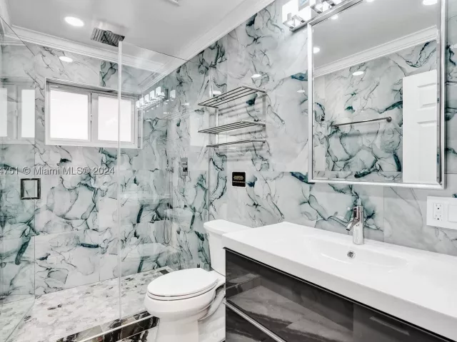 5-bedroom home for rent in Hollywood - 5500 Cleveland St - MondialRealty