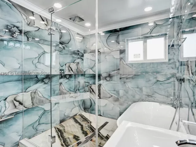 5-bedroom home for rent in Hollywood - 5500 Cleveland St - MondialRealty