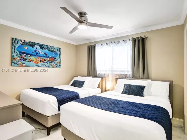 5-bedroom home for rent in Hollywood - 5500 Cleveland St - MondialRealty