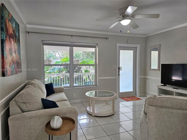 Home for sale at 1820 SW 11 Ct - photo 4878790