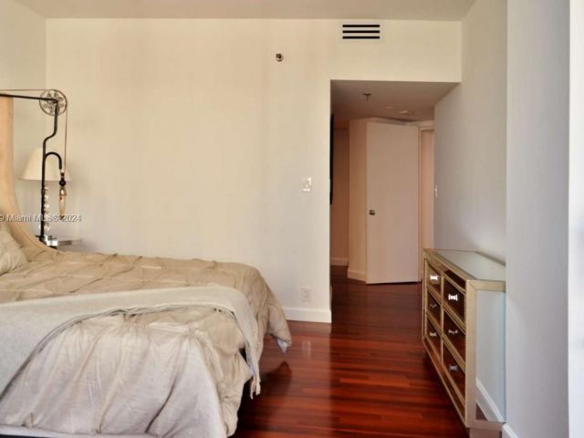 Apartment for rent  Unit #A1604 - photo 4900571