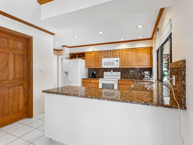 Home for sale at 4872 Pineview Circle - photo 4880160