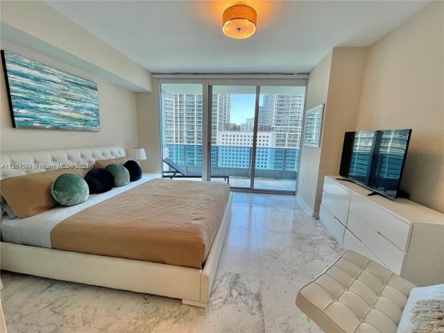 Home for rent at 200 Biscayne Boulevard Way 1107 - photo 4880369