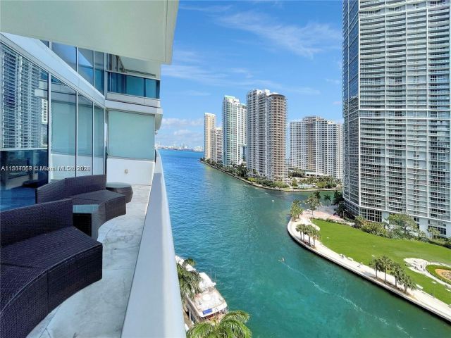 Home for rent at 200 Biscayne Boulevard Way 1107 - photo 4880376