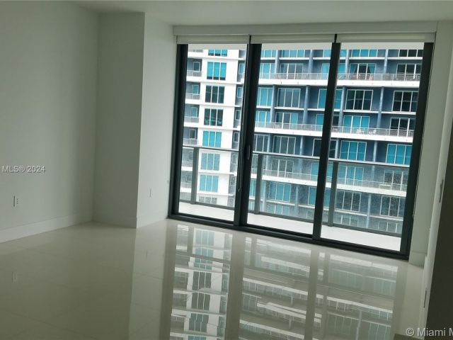 Apartment for sale  Unit #3707 - photo 4882467
