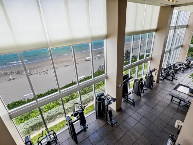 2-bedroom condo for rent in Hallandale Beach - 1830 S OCEAN DR UP5010 - MondialRealty