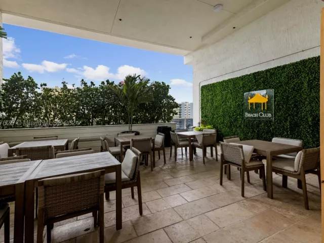 2-bedroom condo for rent in Hallandale Beach - 1830 S OCEAN DR UP5010 - MondialRealty