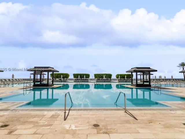 2-bedroom condo for rent in Hallandale Beach - 1830 S OCEAN DR UP5010 - MondialRealty