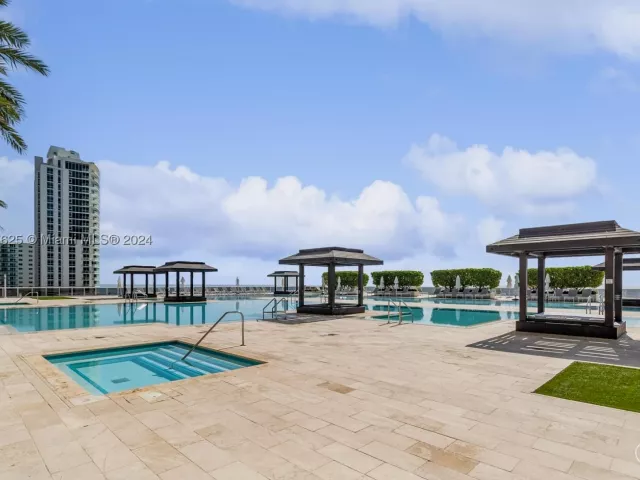 2-bedroom condo for rent in Hallandale Beach - 1830 S OCEAN DR UP5010 - MondialRealty
