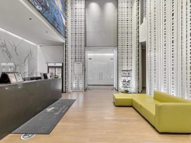 2-bedroom condo for rent in Hallandale Beach - 1830 S OCEAN DR UP5010 - MondialRealty