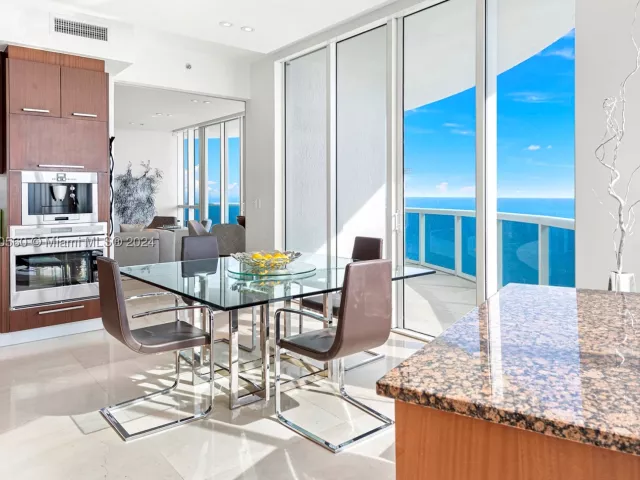 3-bedroom condo for sale in Sunny Isles Beach - 15901 Collins Ave 2801 - MondialRealty