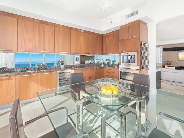 3-bedroom condo for sale in Sunny Isles Beach - 15901 Collins Ave 2801 - MondialRealty