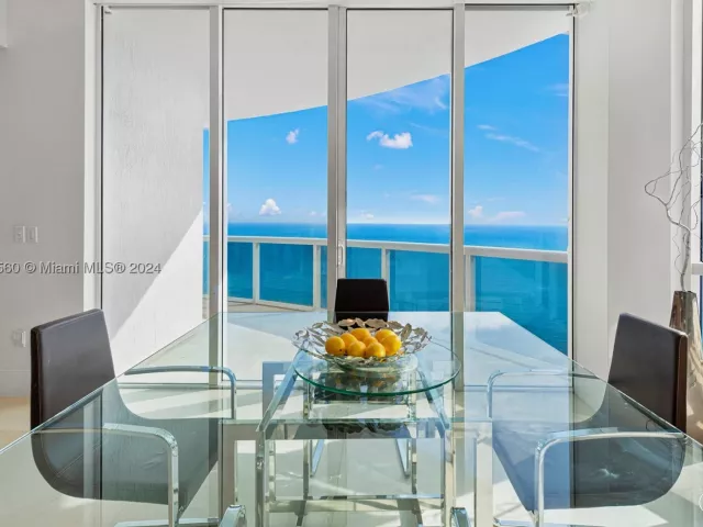 3-bedroom condo for sale in Sunny Isles Beach - 15901 Collins Ave 2801 - MondialRealty