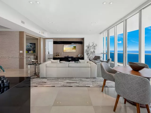 3-bedroom condo for sale in Sunny Isles Beach - 15901 Collins Ave 2801 - MondialRealty