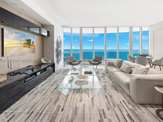 3-bedroom condo for sale in Sunny Isles Beach - 15901 Collins Ave 2801 - MondialRealty