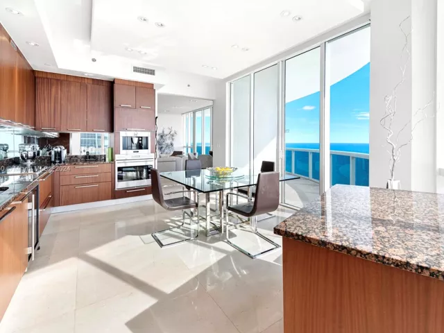 3-bedroom condo for sale in Sunny Isles Beach - 15901 Collins Ave 2801 - MondialRealty