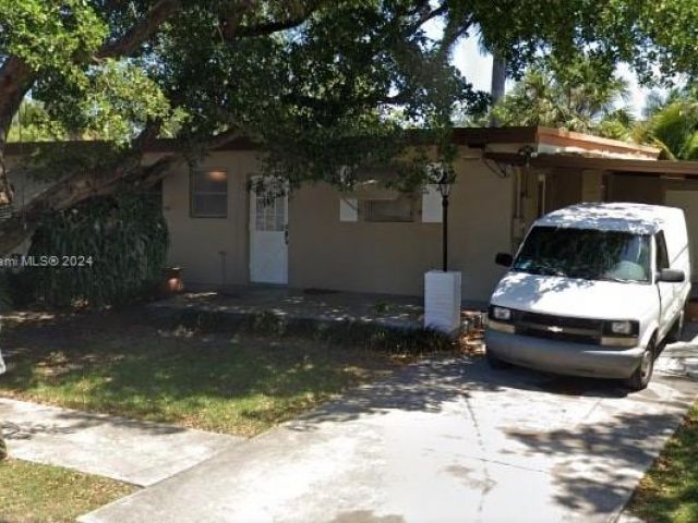 Home for rent at 213 SW 5th St 0 - photo 4910634