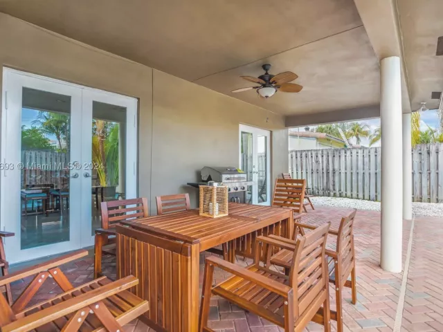 4-bedroom home for rent in Fort Lauderdale - 4710 NE 18th Ter - MondialRealty