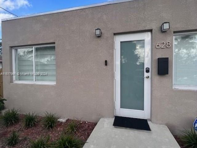 Home for rent at 628 NW 5th Ave 628 - photo 4894822