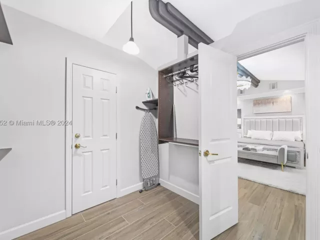 3-bedroom home for rent in Fort Lauderdale - 5801 NE 18th Ter - MondialRealty