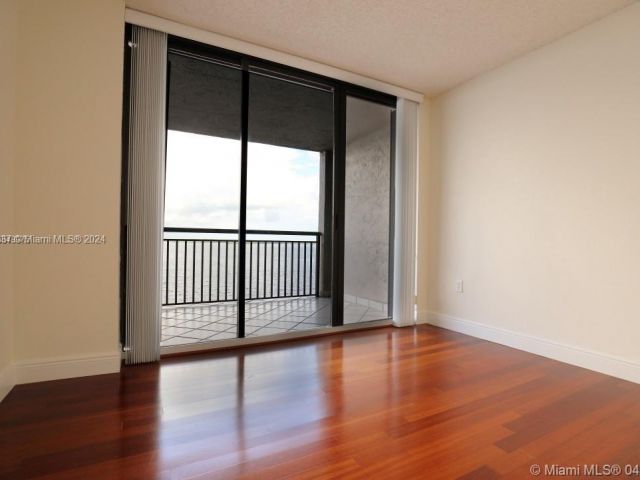 Apartment for sale  Unit #832 - photo 4903506