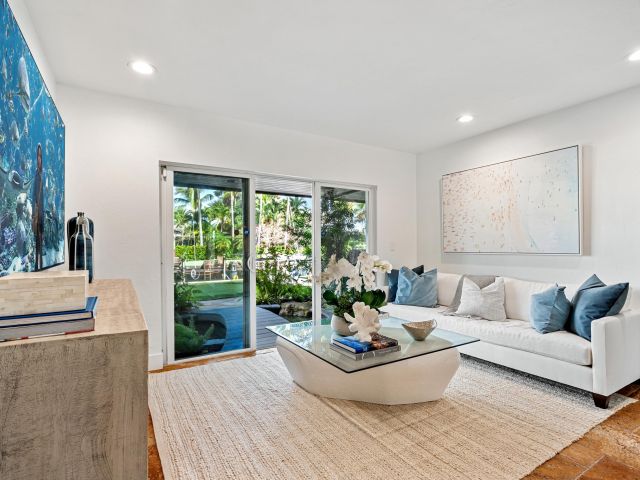 Home for sale at 681 NE Harbour Drive - photo 5941506