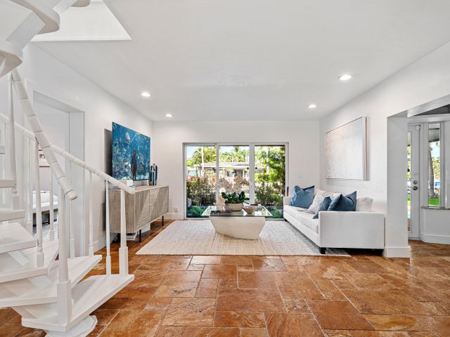 Home for sale at 681 NE Harbour Drive - photo 5941508