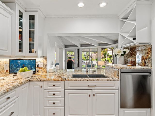 Home for sale at 681 NE Harbour Drive - photo 5941511