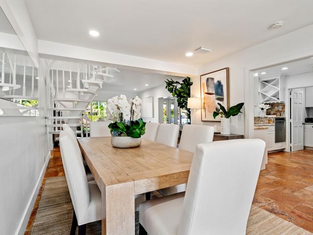 Home for sale at 681 NE Harbour Drive - photo 5941515