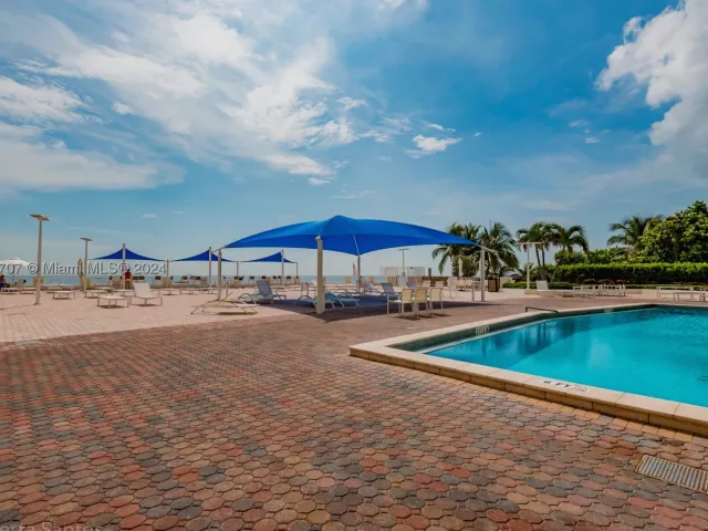 1-bedroom condo for sale in Hallandale Beach - 3180 S Ocean Dr 422 - MondialRealty